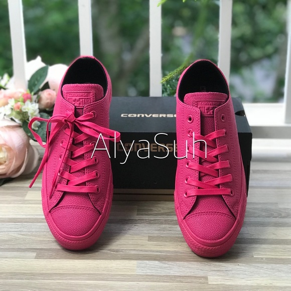 NWT Converse Ctas OX Vivid/Pink WMNS AUTHENTIC - Picture 3 of 7